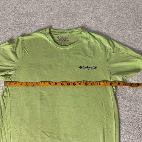 Columbia Green Short Sleeve Tee for Casual Comfort - Picture 4 of 6